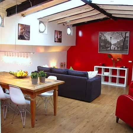 Boathotel Seven 아파트 3*